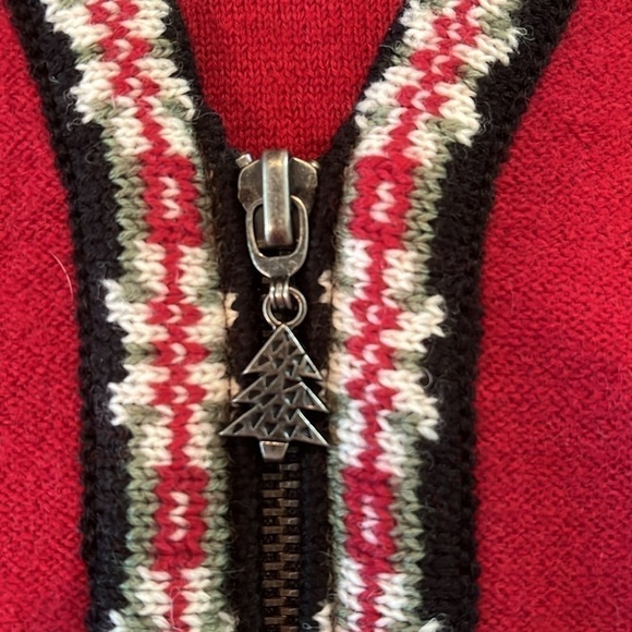 Vintage 100% Wool Christmas Woolwich Red Zipper Cardigan Embroidered Details XL - Picture 4 of 11